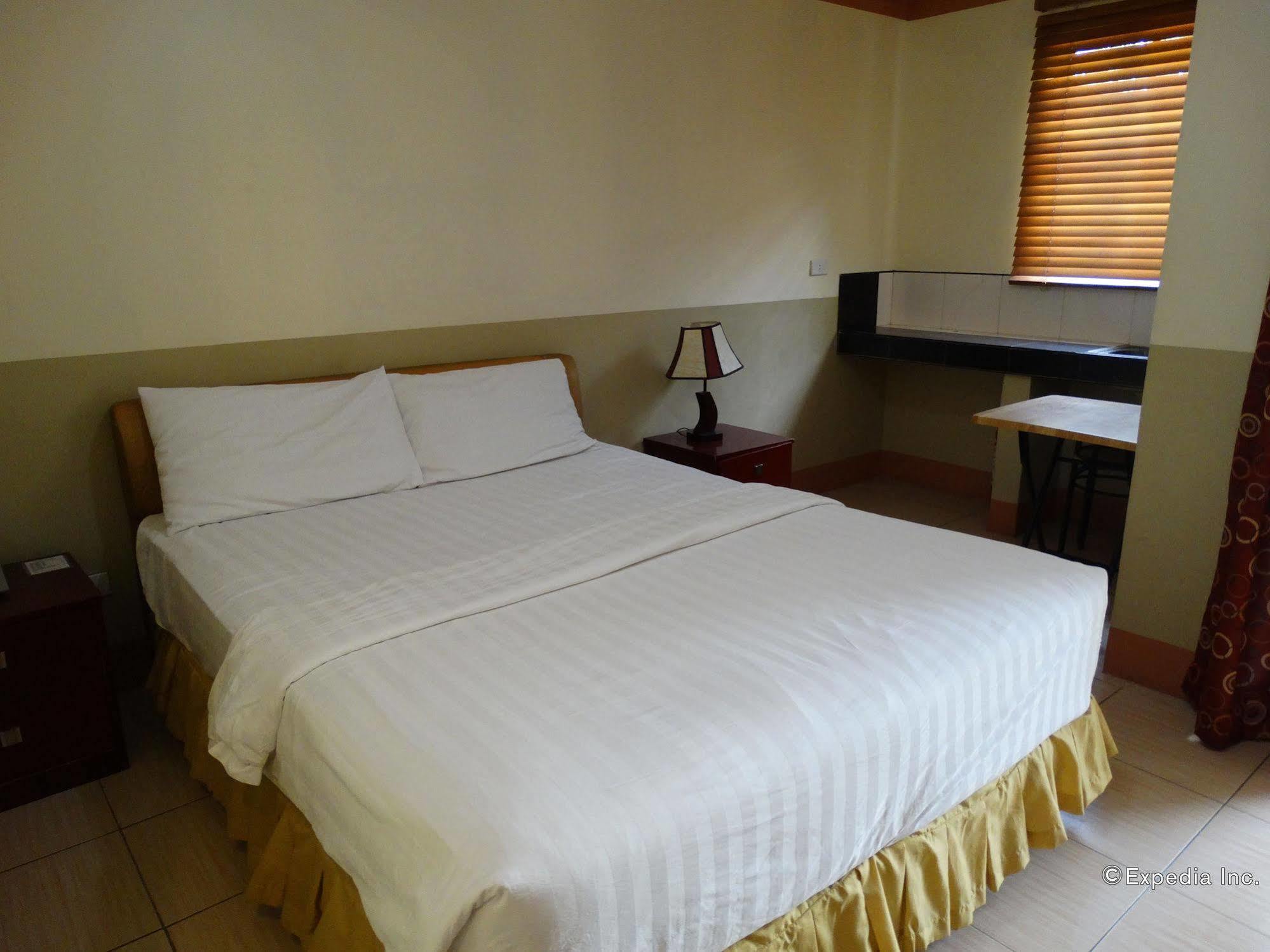 Imperial Ridge Pension House Tagbilaran City Exterior photo